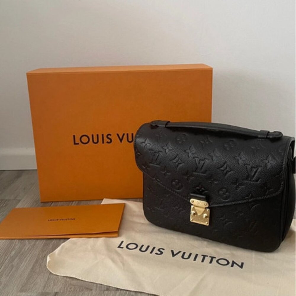 Louis Vuitton Métis Clutch Bag Schwarz